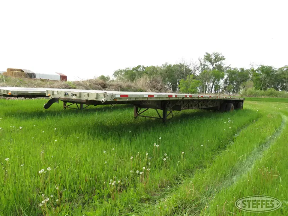 Transcraft Eagle Flatbed Trailer