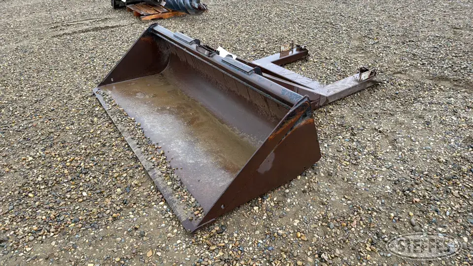 John Deere Worksite Pro C84 Skid Steer Bucket
