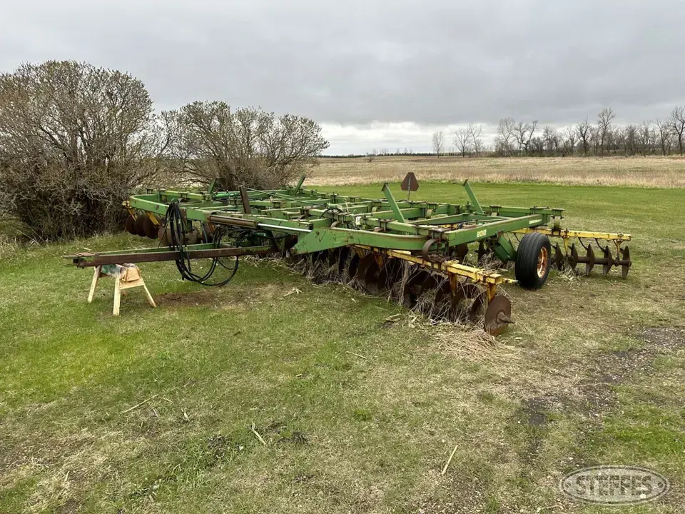 John Deere 230 Disc