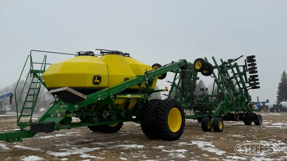 2010 John Deere 1830 Air Drills and Air Seeder