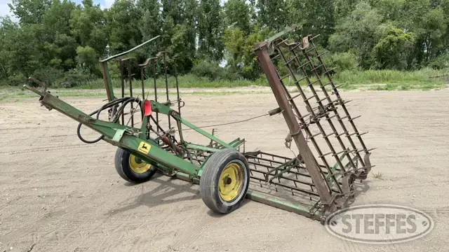 John Deere 941