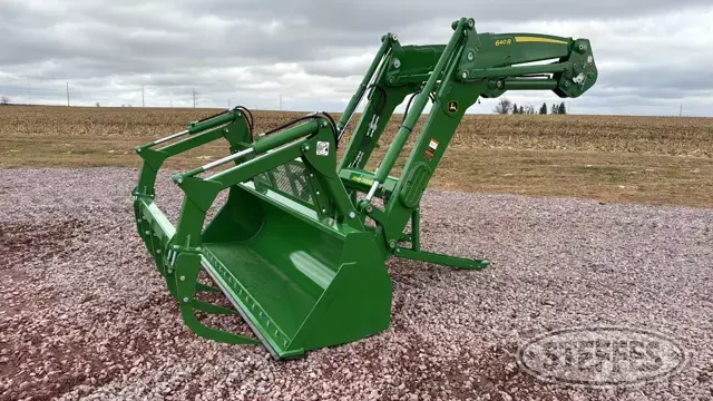 2023 John Deere 640R