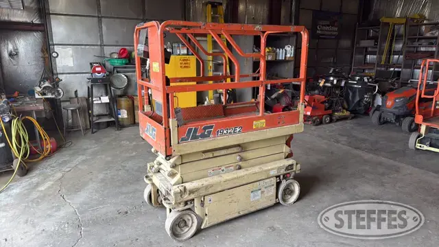2001 JLG 1932E2