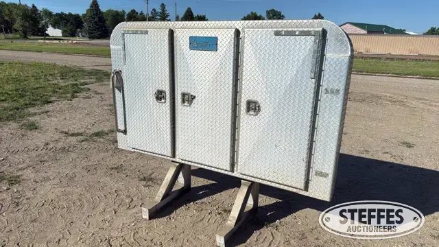 Merrit headache rack