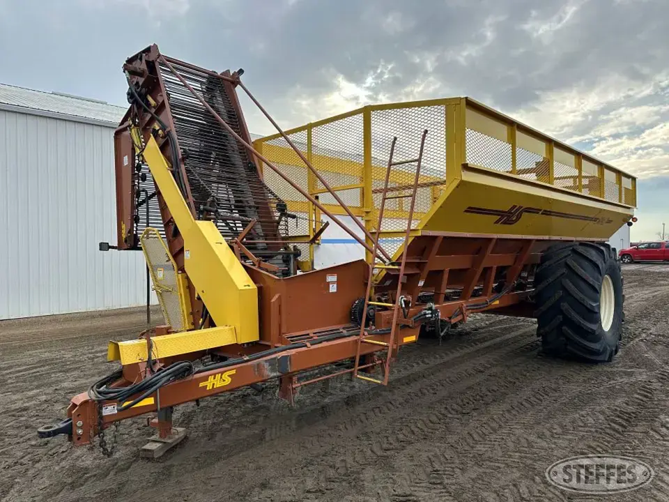 2011 H&S 3042 Sugarbeet Cart