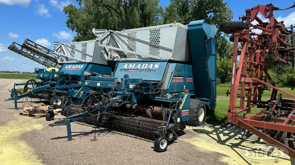 2001 Amadas 2105 Edible Bean Combine