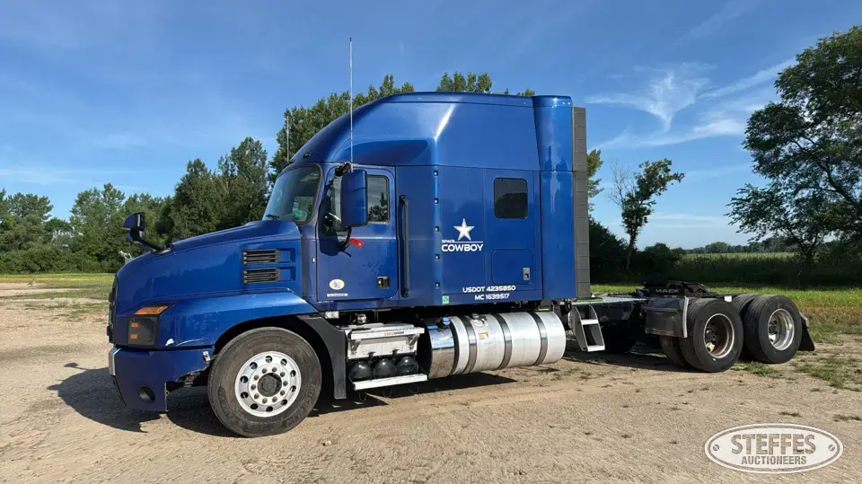 2022 Mack Anthem AN64T Conventional Truck with Sleeper