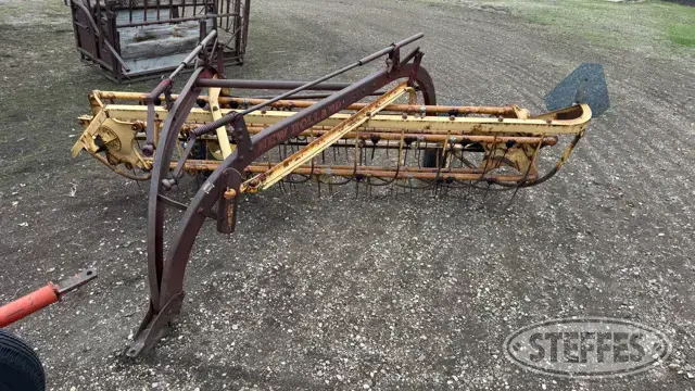 New Holland 56