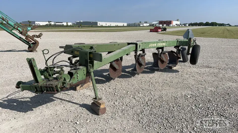 John Deere 2700 Plow