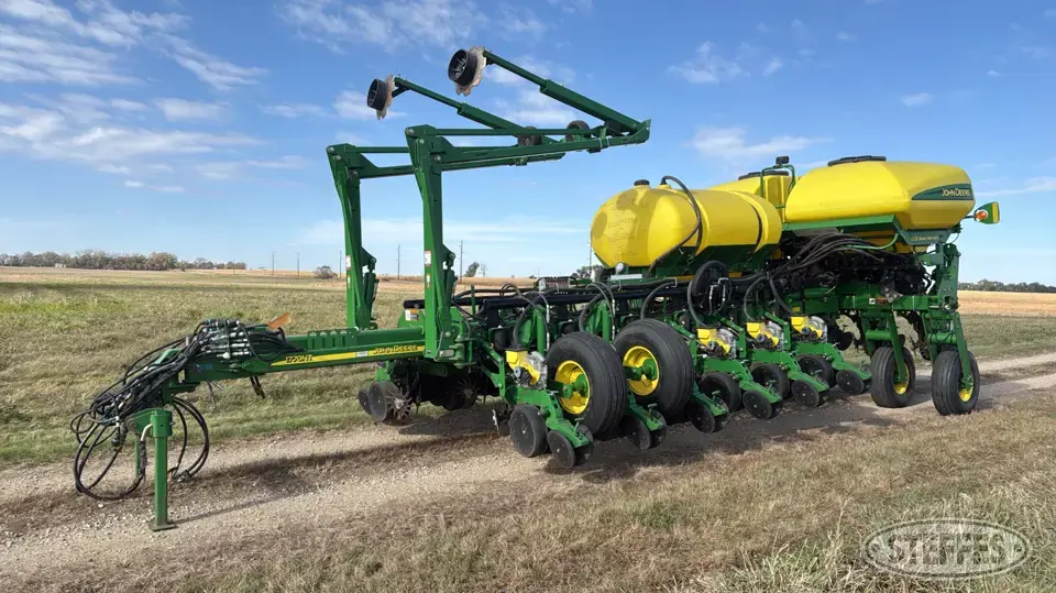 2013 John Deere 1770NT 12 or More Row Planter