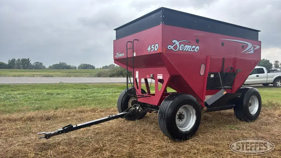 2010 Demco 450 Gravity Box