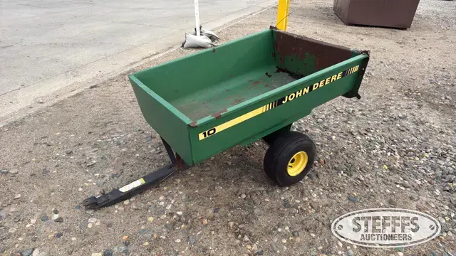 John Deere 10