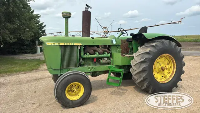 1965 John Deere 5010