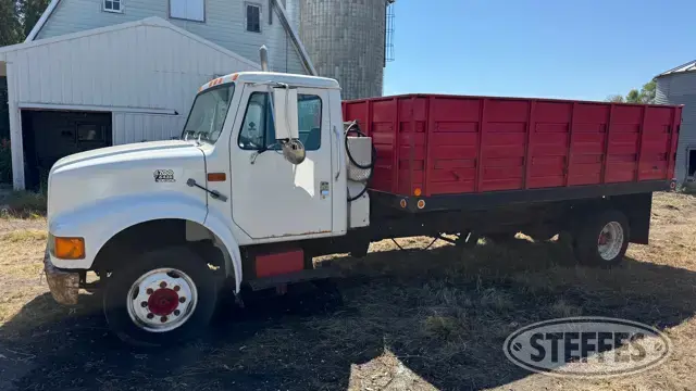 2000 International 4700