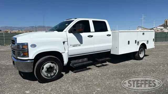 2022 Chevrolet Silverado 5500 HD