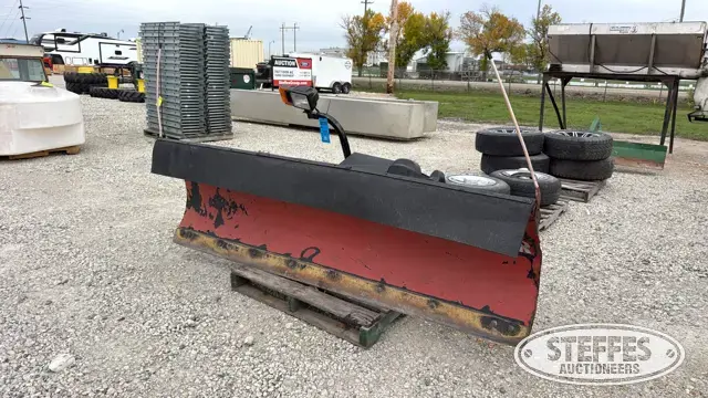 Hiniker plow blade