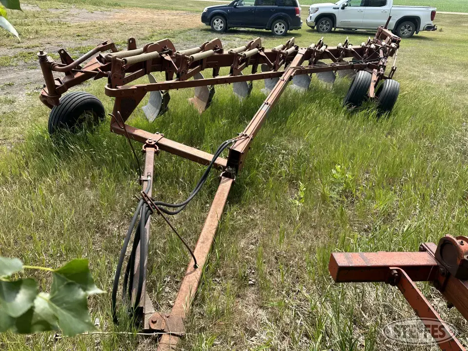 Melroe 903 Plow