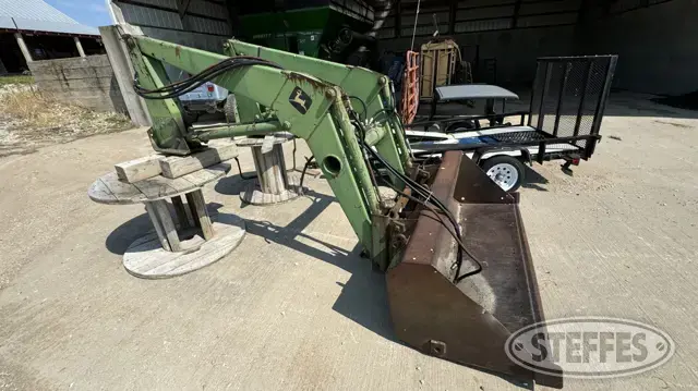 John Deere 140