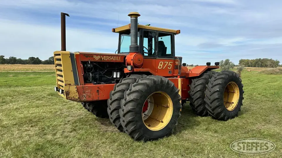 1982 Versatile 875 4WD Tractor