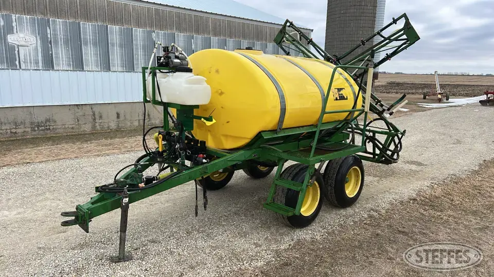 Top-Air pull-type sprayer