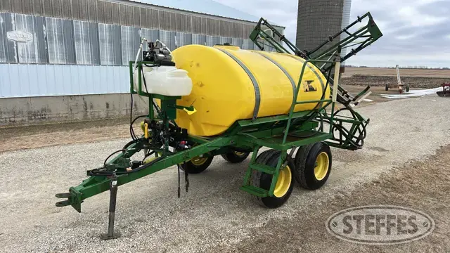 Top-Air pull-type sprayer