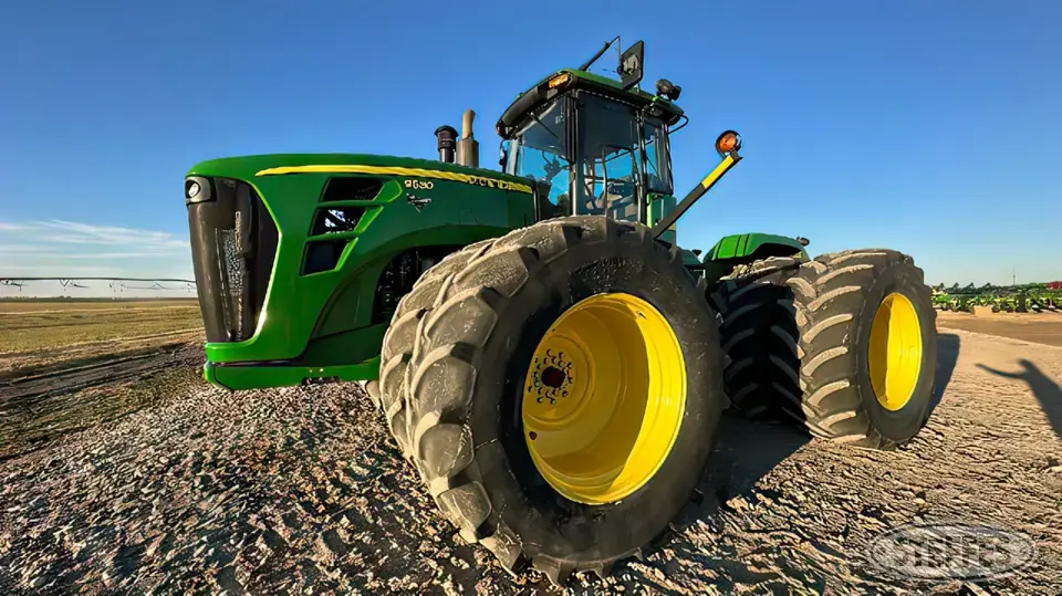 2010 John Deere 9530 4WD Tractor
