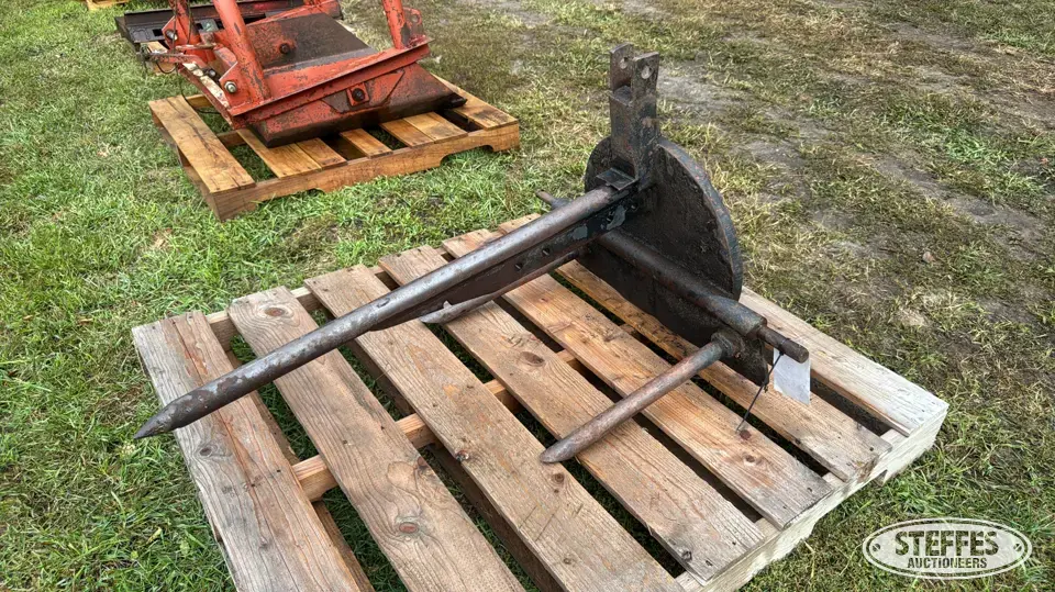 3 pt. bale spear Bale Handling