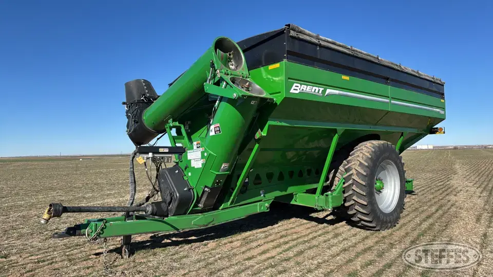 2021 Brent 1196 Grain Cart