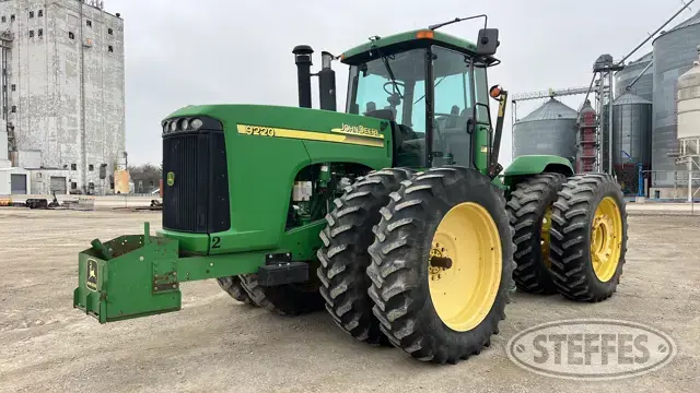 2004 John Deere 9220