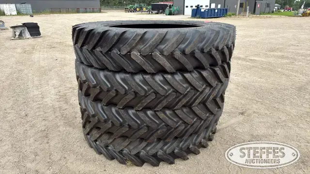 (4) Michelin Spraybib 380/90R46 tires