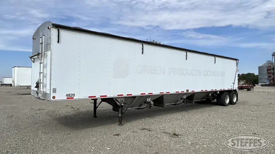2007 Cornhusker 800 Hopper Bottom Trailer