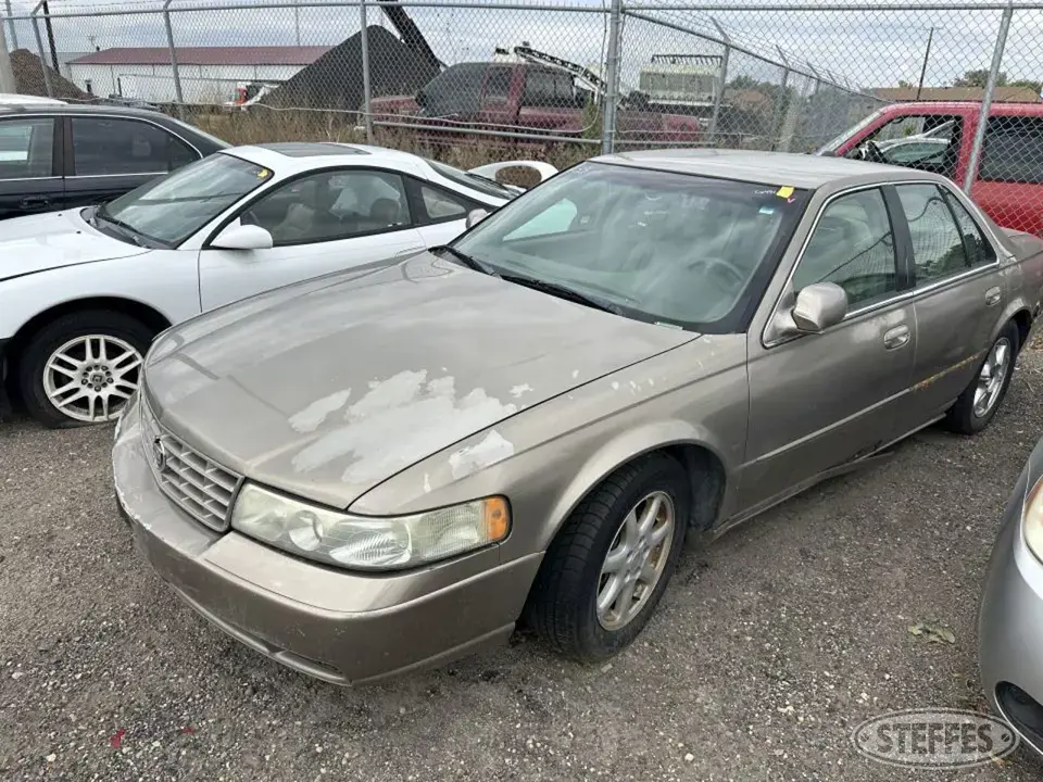 2004 Cadillac Seville SLS SUV