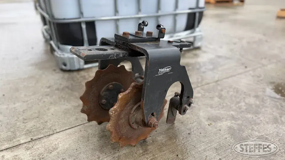 (24) Yetter 2968 dual fertilizer openers Ag Equipment Part