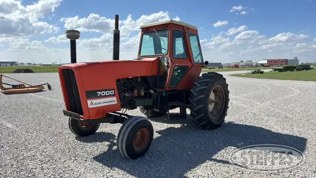 Allis-Chalmers 7000