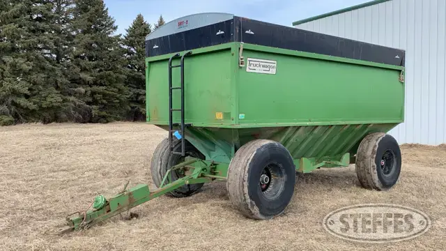 Crysteel Truckwagon