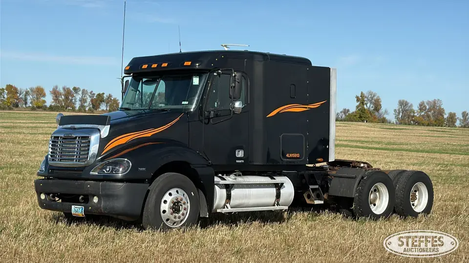 2004 Freightliner Columbia Conventional Truck with Sleeper