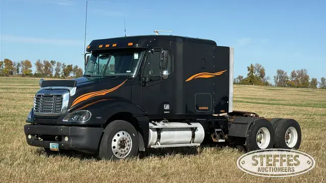2004 Freightliner Columbia