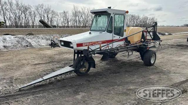 1985 Melroe Spra-Coupe 115