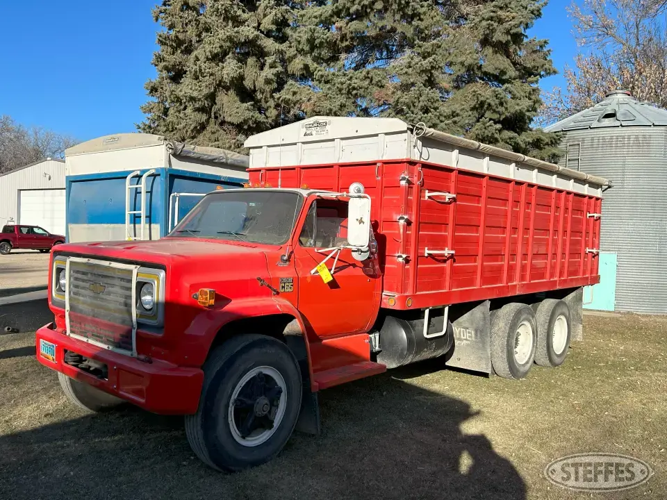 1976 Chevrolet C65 Tandem Boxed Truck