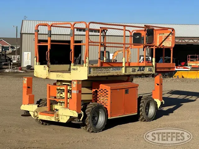 2012 JLG 260MRT