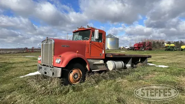 1977 Kenworth T600