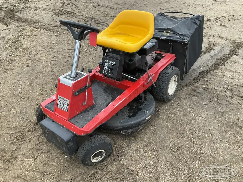 MTD Lawn Tractor