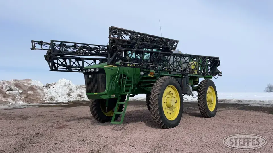 2005 John Deere 4920 Self-Propelled Sprayer