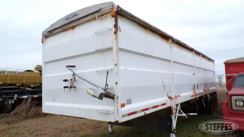 2000 Magnum Hopper Bottom Trailer