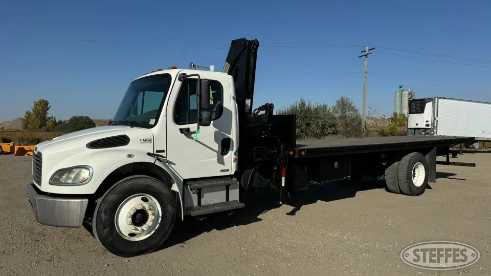 2007 Freightliner M2 Business Class Flatbed Truck