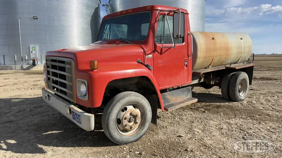 1983 International S1700 Tank Truck