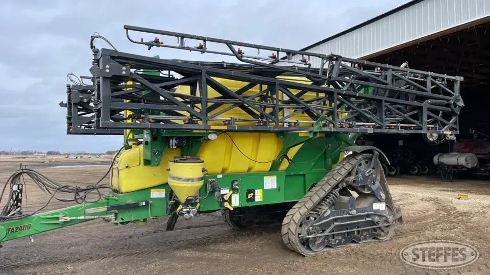 2012 Top Air TA2400 Pull-Type Sprayer