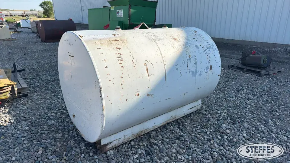 500 gal. fuel tank