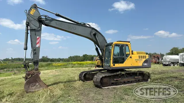 2004 Volvo EC210B