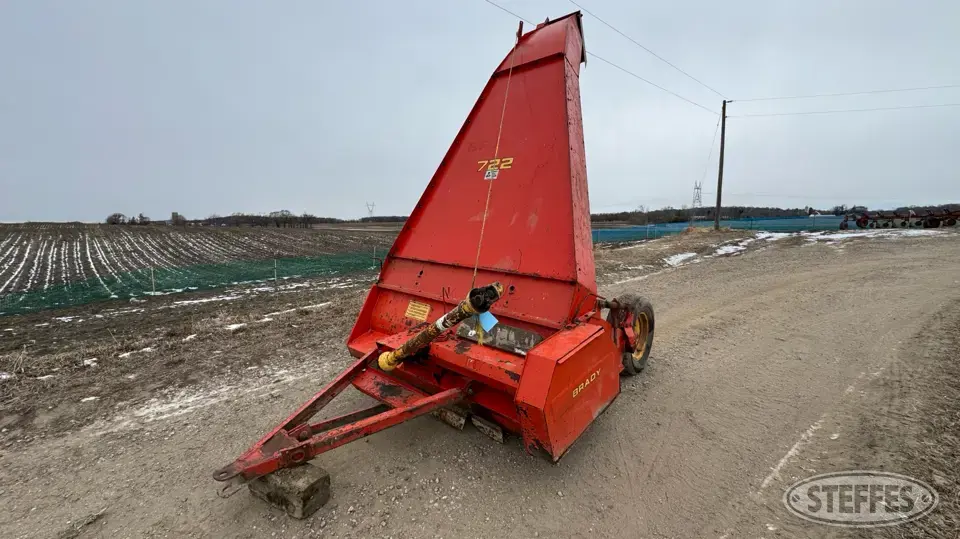 Brady 722 Flail Mower